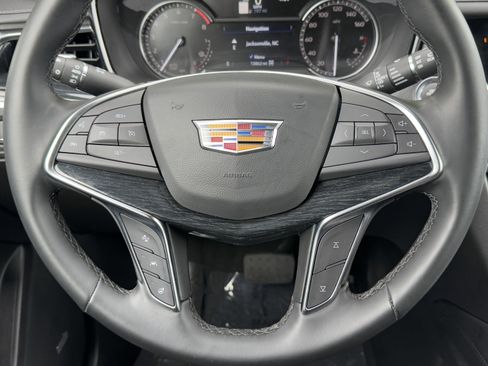 Used 2025 Cadillac XT5 Premium Luxury image 45