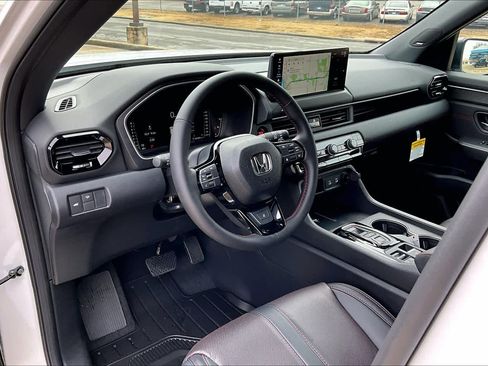 New 2026 Honda Pilot Black Edition image 8