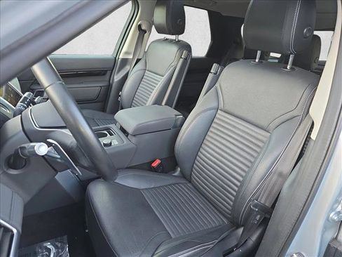 Used 2022 Land Rover Discovery S image 15