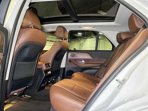 Used 2024 Mercedes-Benz GLE 350 4MATIC image 19