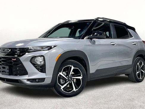 Used 2023 Chevrolet TrailBlazer RS w/ Sun and Liftgate Package image 14