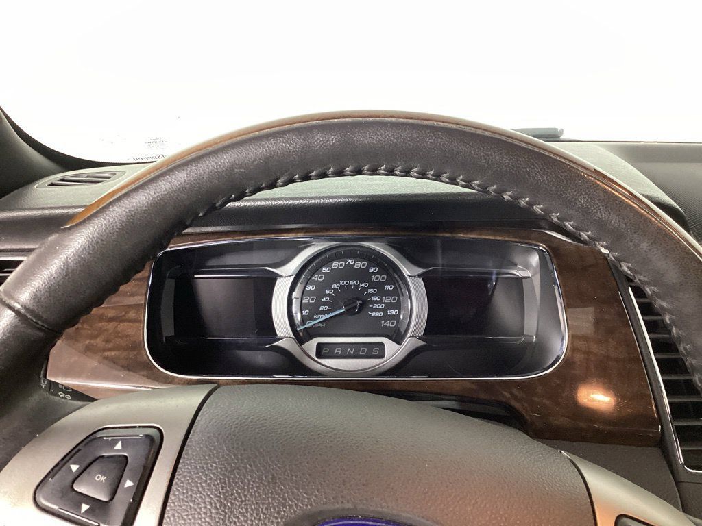 Used 2015 Ford Taurus Limited w/ Equipment Group 301A FWD image 13