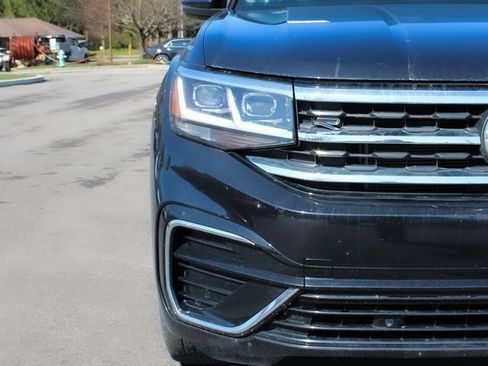 Used 2021 Volkswagen Atlas SE w/ Towing Package image 42