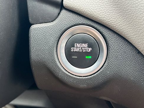 Used 2024 Chevrolet Equinox LT image 19