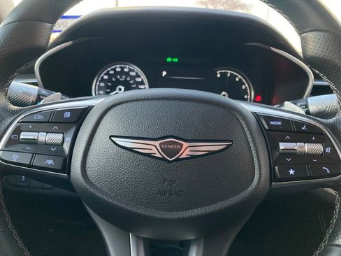 Used 2025 Genesis G70 2.5T image 17