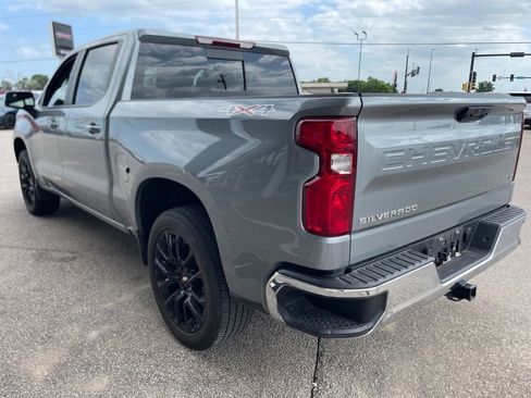 Used 2023 Chevrolet Silverado 1500 LT w/ Leather Package AWD/4WD image 4