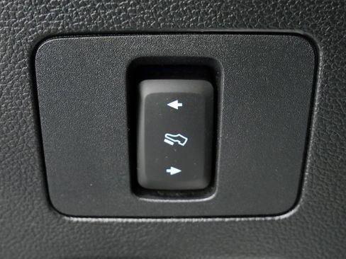 Used 2020 Ford F350 Lariat w/ Chrome Package AWD/4WD image 27