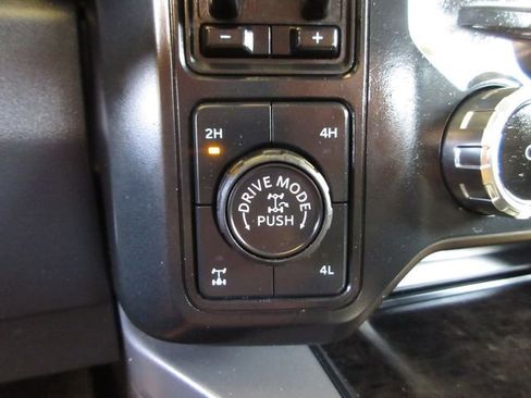 Used 2024 Ford F250 Lariat w/ Lariat Ultimate Package AWD/4WD image 22