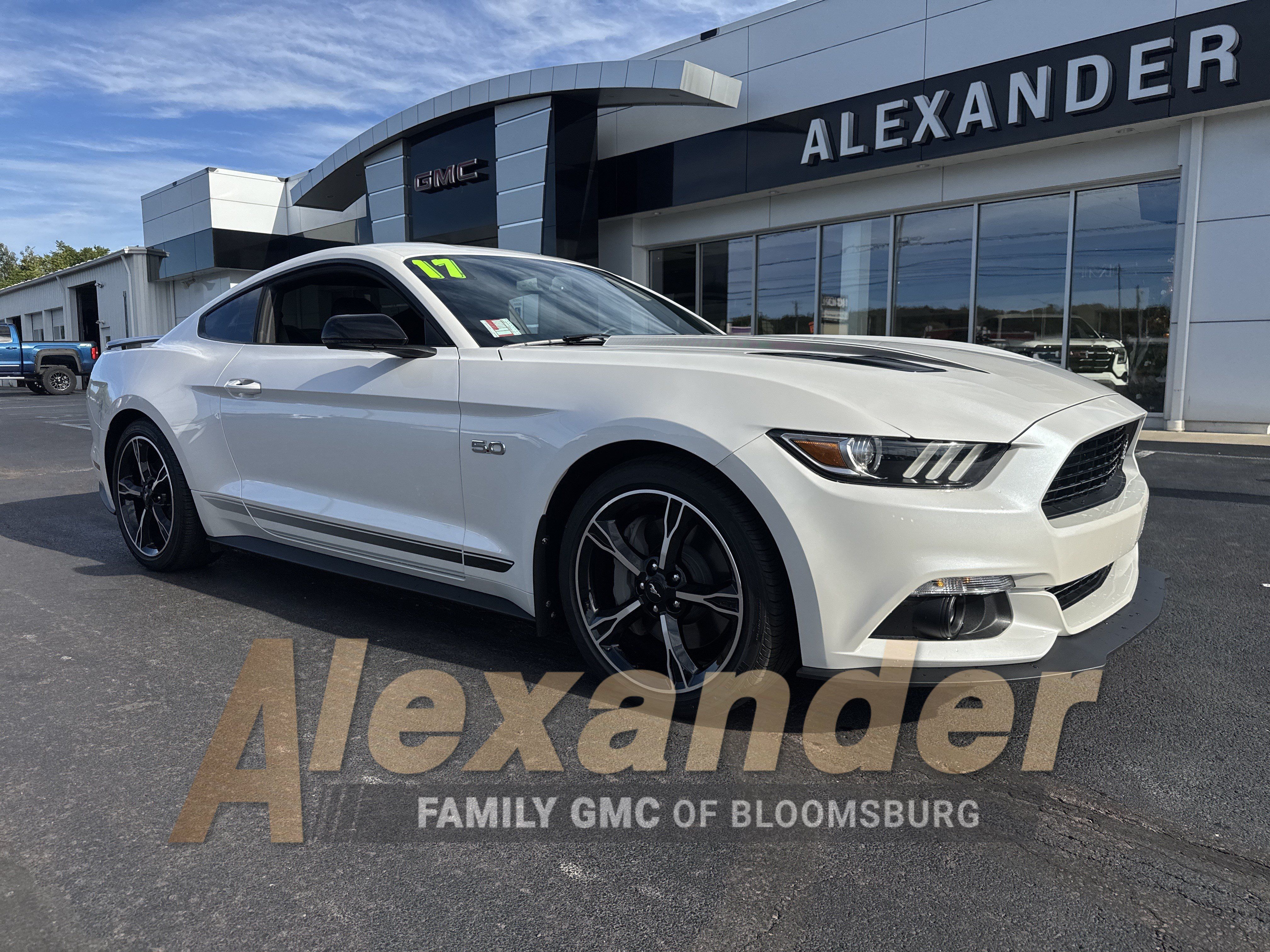 Used 2017 Ford Mustang GT Premium w/ Equipment Group 401A RWD image 1