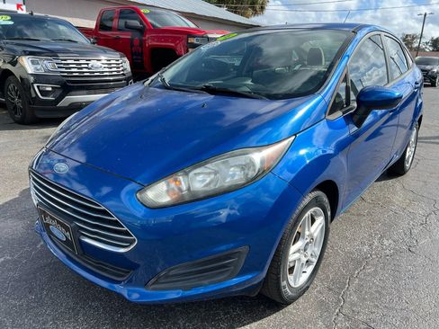 Used 2018 Ford Fiesta SE image 2