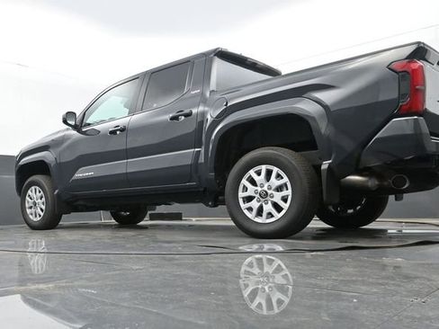Used 2026 Toyota Tacoma SR5 RWD image 10