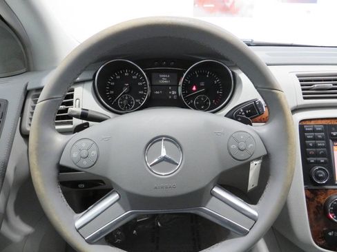 Used 2010 Mercedes-Benz R 350 4MATIC image 14
