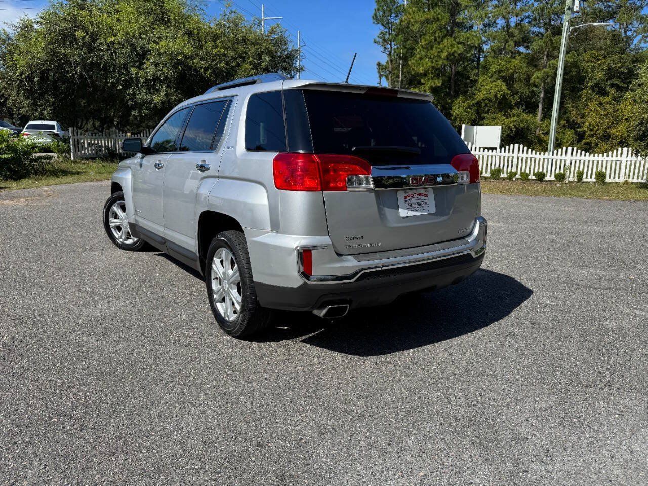 Used 2017 GMC Terrain SLT AWD/4WD image 32