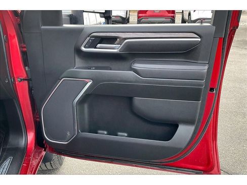 Used 2025 Chevrolet Silverado 3500 LTZ AWD/4WD image 25