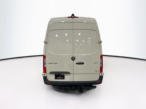 Used 2025 Mercedes-Benz Sprinter 2500 image 7