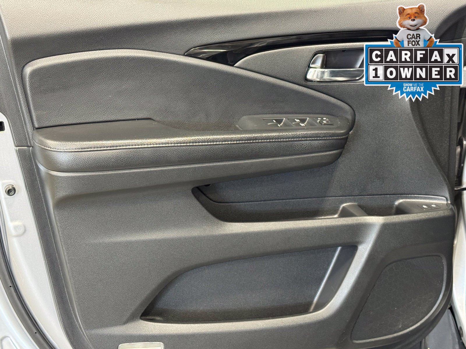 Used 2016 Honda Pilot Elite image 14