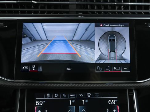 Used 2024 Audi RS Q8 image 25