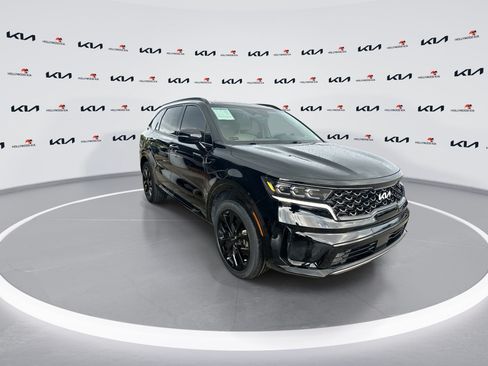 Certified 2023 Kia Sorento SX FWD image 2