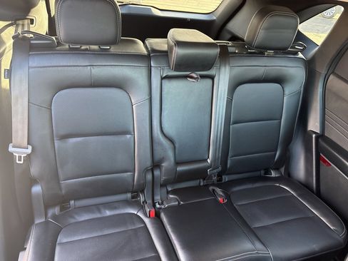 Certified 2022 Ford Escape SEL w/ Technology Package image 9