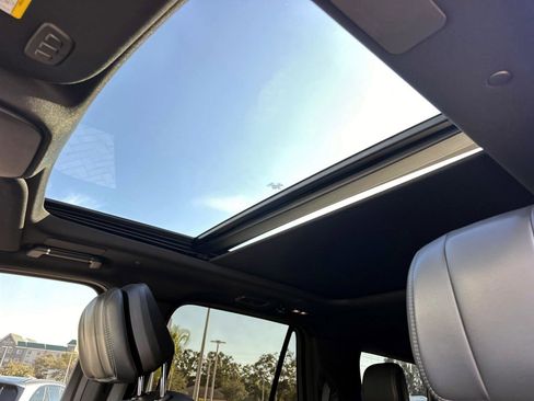 Used 2025 Lincoln Navigator Reserve w/ Jet Appearance Package image 23