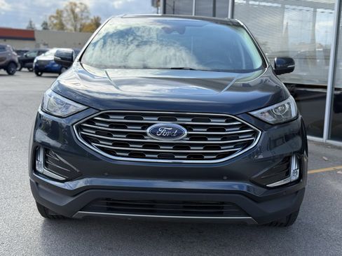 Used 2022 Ford Edge Titanium image 2