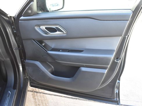 Used 2021 Land Rover Range Rover Velar R-Dynamic S image 30
