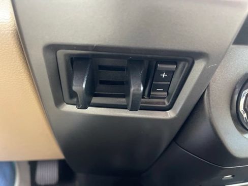 Used 2017 Ford F250 XLT w/ XLT Value Package AWD/4WD image 23