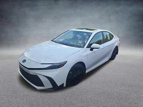 Used 2026 Toyota Camry SE w/ Convenience Package FWD image 4