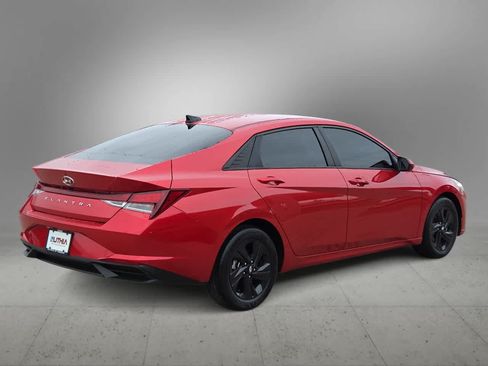 Used 2022 Hyundai Elantra SEL w/ Convenience Package FWD image 7