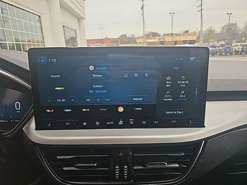 Used 2025 Ford Escape Platinum image 15