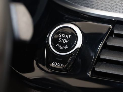 Used 2023 BMW M550i xDrive image 38