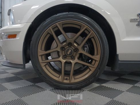 Used 2007 Ford Mustang Shelby GT500 RWD image 13