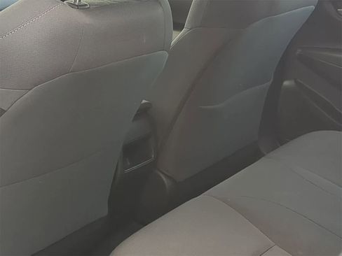 Used 2020 Toyota Corolla LE image 24