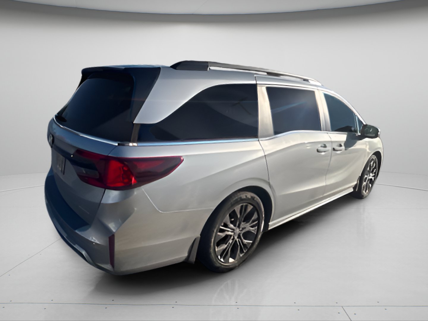 Used 2025 Honda Odyssey Touring image 11