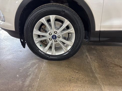 Used 2018 Ford Escape SEL AWD/4WD image 9