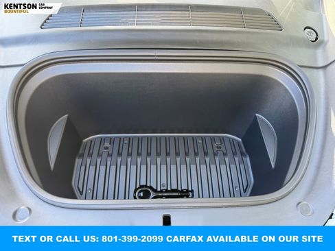 Used 2023 Tesla Model Y Performance image 36