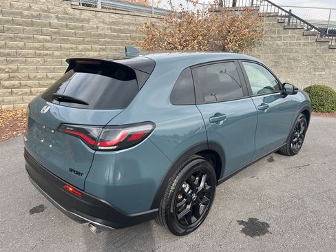 Used 2025 Honda HR-V Sport image 11