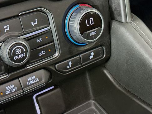 Used 2021 Chevrolet Tahoe Z71 w/ Rear Media and Nav Package image 22