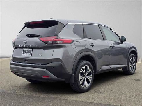 Used 2022 Nissan Rogue SV FWD image 3