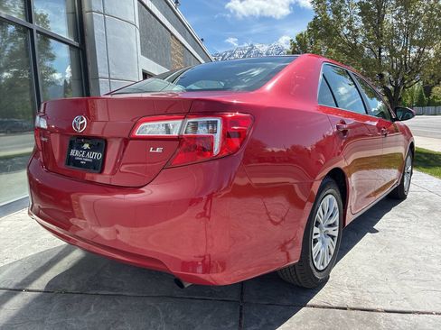Used 2012 Toyota Camry LE image 5