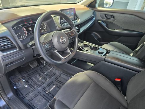 Used 2023 Nissan Rogue S AWD/4WD image 8