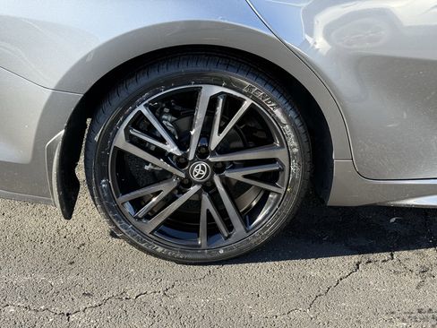 Used 2025 Toyota Camry XSE image 11