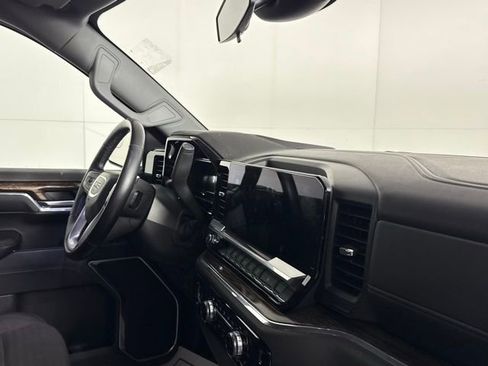 Used 2024 GMC Sierra 1500 Elevation image 32