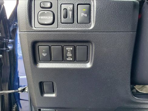 Used 2015 Toyota 4Runner Limited image 32