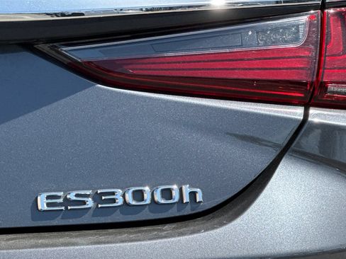 Certified 2025 Lexus ES 300h w/ Premium Package FWD image 30