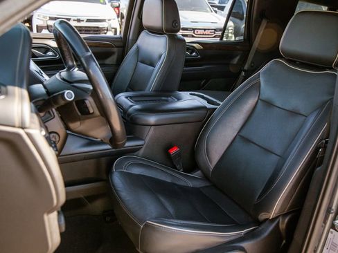 Used 2021 Chevrolet Tahoe Premier w/ Premium Package AWD/4WD image 14