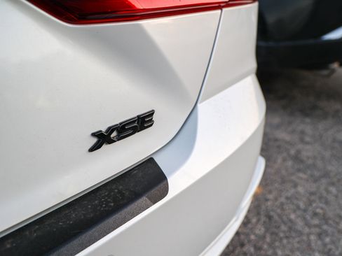 Used 2025 Toyota Camry XSE w/ Premium Plus Package image 11