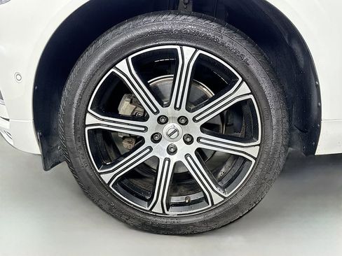 Used 2018 Volvo XC60 T5 Inscription w/ Luxury Seat Package image 39