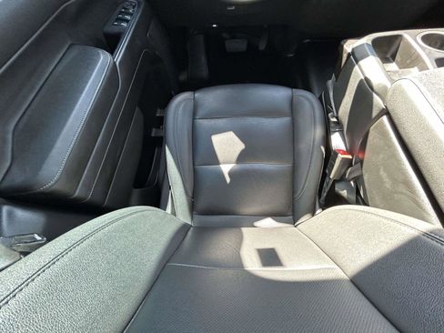 Used 2024 GMC Sierra 1500 SLT image 11