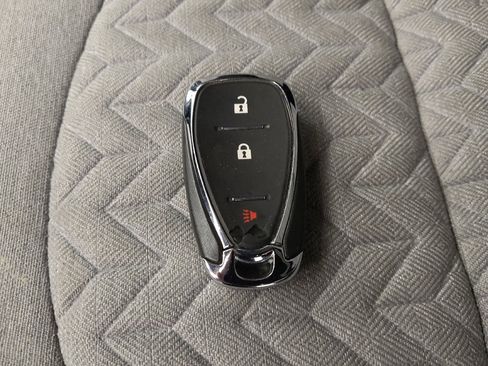 Used 2024 Chevrolet Equinox LS w/ Sport Edition image 32